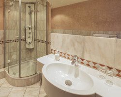 Landhotel Hirschen (Oberwolfach) Landhotel Hirschen (Oberwolfach)