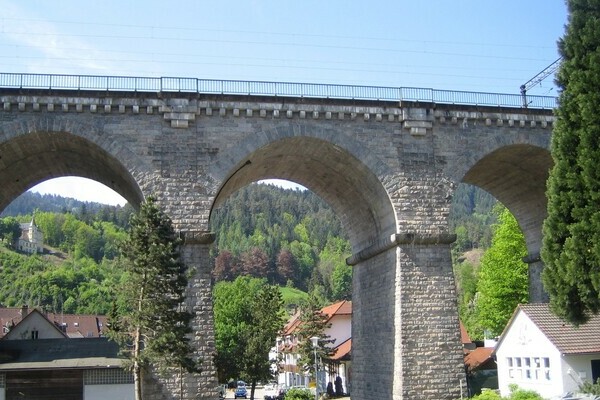 Eisenbahnviadukt Hornberg Bildnachweis: Mit freundlicher Genehmigung der Stadt Hornberg Eisenbahnviadukt Hornberg Bildnachweis: Mit freundlicher Genehmigung der Stadt Hornberg